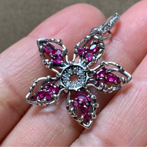 NWOT Stranger Things Demogorgon Large Dangle Charm Sterling Silver 925 - Picture 7 of 11